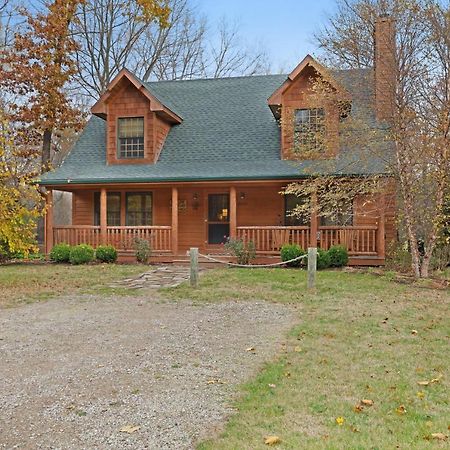 Kingfisher Cove Cabin 2 Саугатук Екстериор снимка