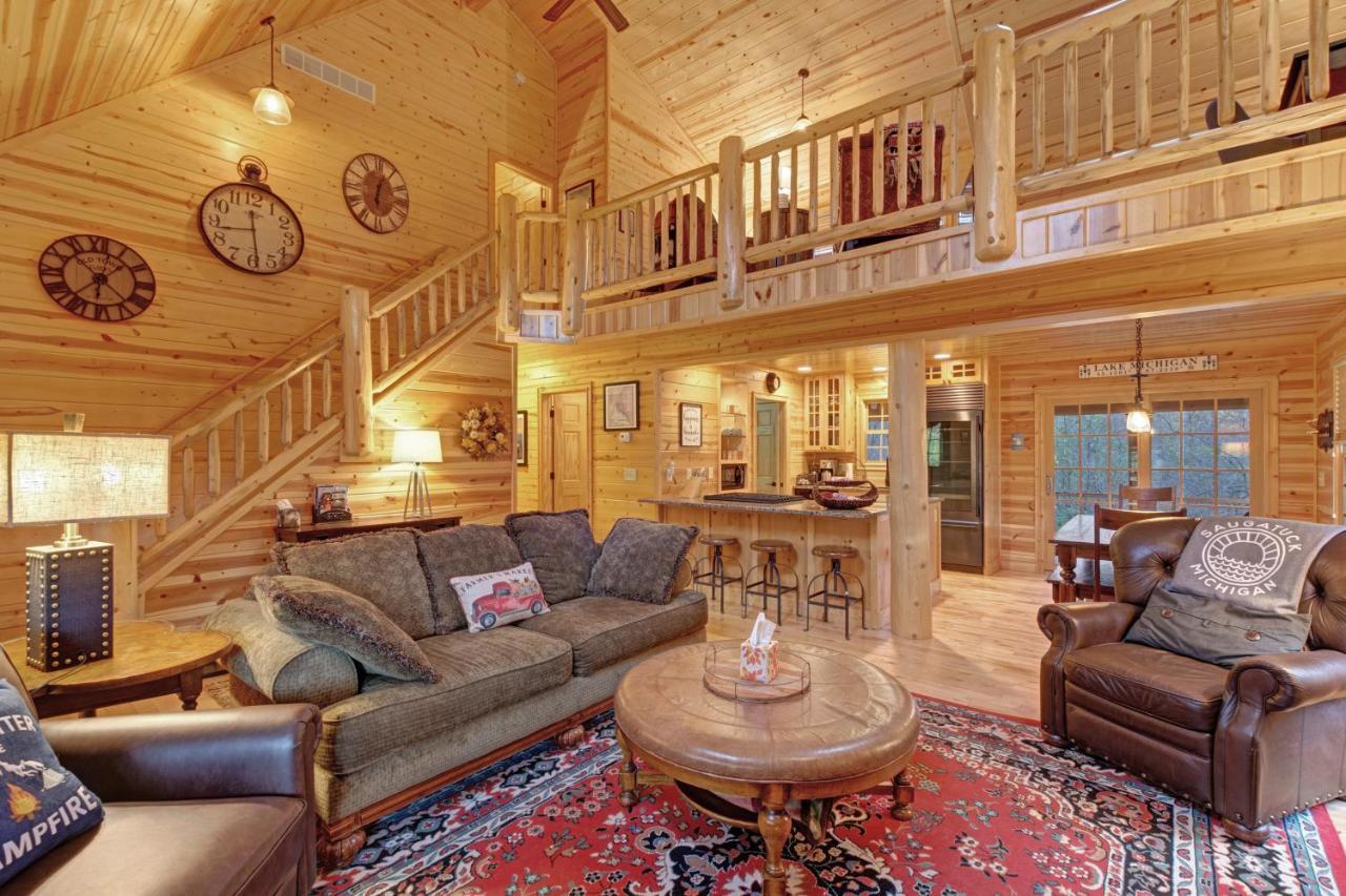 Kingfisher Cove Cabin 2 Саугатук Екстериор снимка