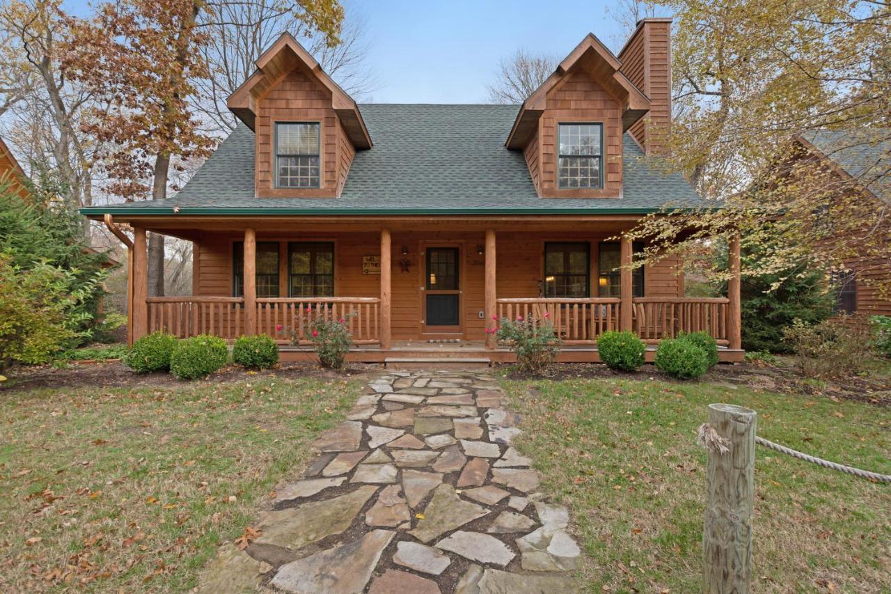 Kingfisher Cove Cabin 2 Саугатук Екстериор снимка