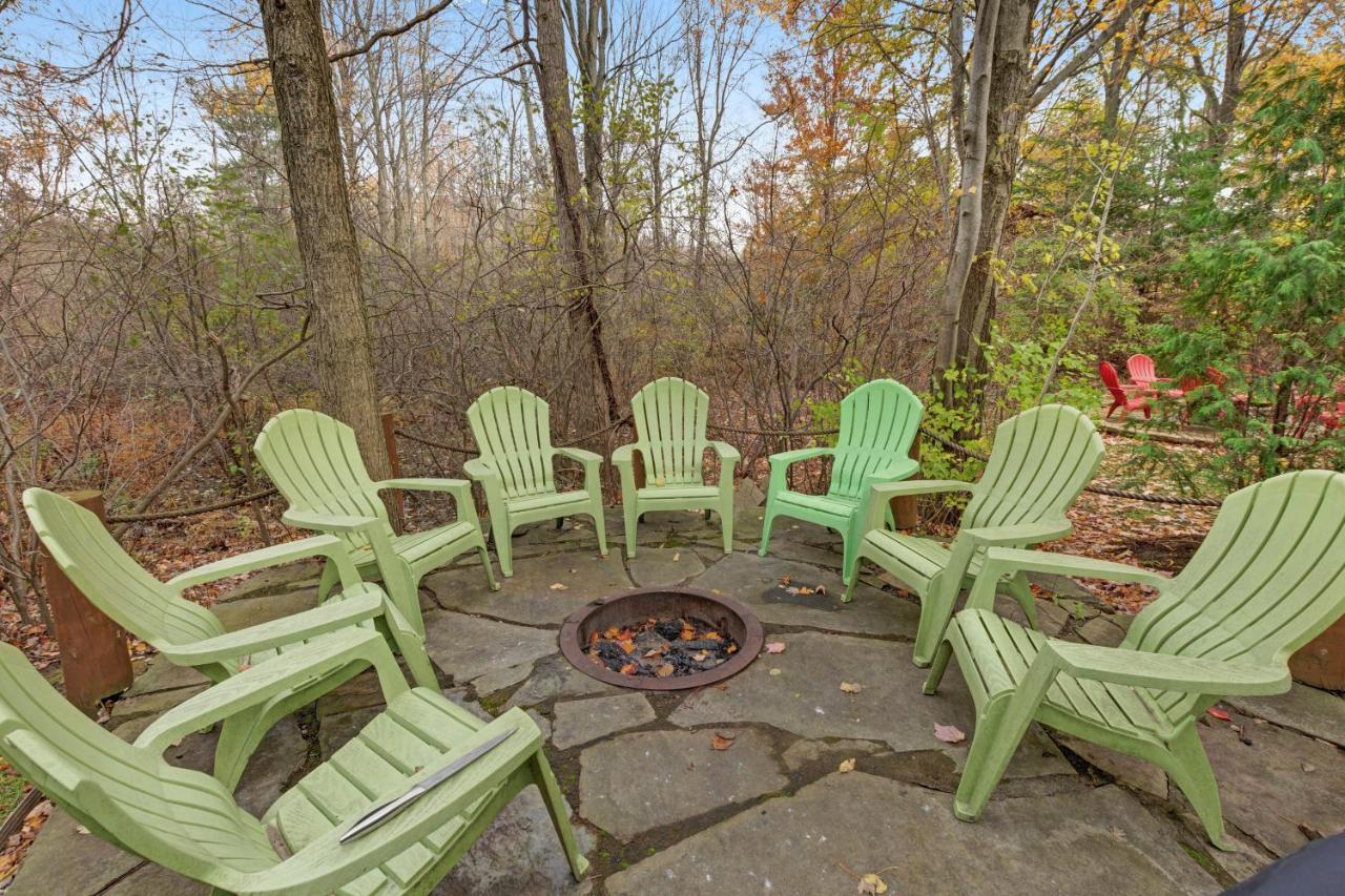 Kingfisher Cove Cabin 2 Саугатук Екстериор снимка